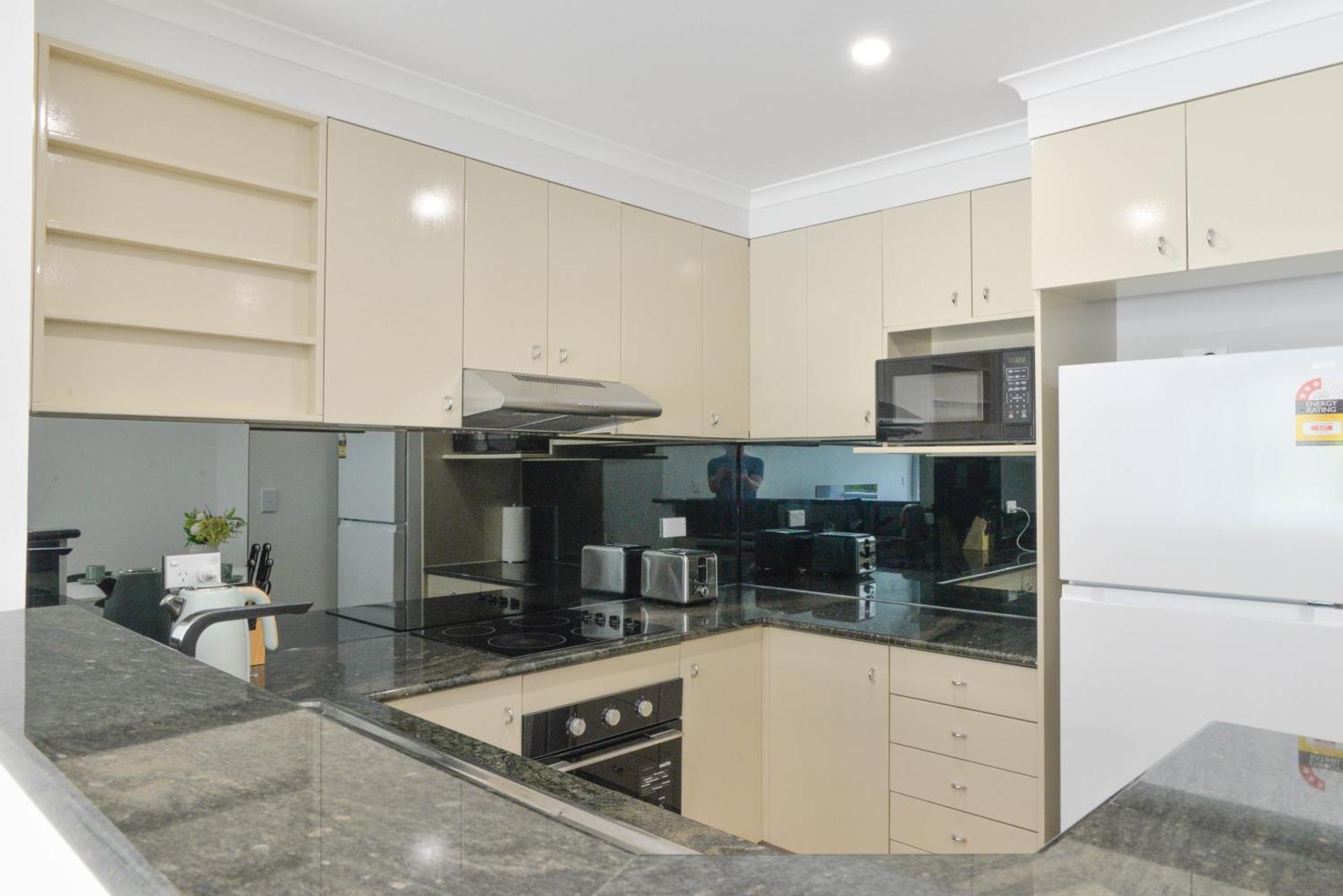 Great Location! Darling Harbour Superb 2Br Apt Sydney Bagian luar foto
